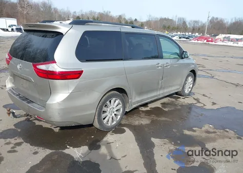 2015 Toyota Sienna Le 7 Passenger z USA, uszkodzony, nr VIN 5TDJK3DC3FS119753
